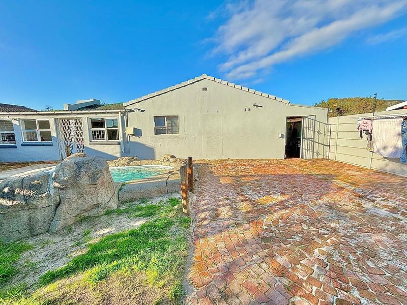 4 Bedroom Property for Sale in Richwood Western Cape